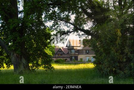 Schloss Cecilienhof im Park Neuer Garten, Potsdam Stockfoto