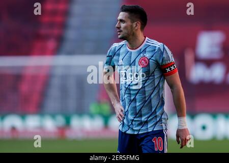 EINDHOVEN, NIEDERLANDE - FEBRUAR 28: Dusan Tadic von Ajax während des niederländischen Eredivisie-Spiels zwischen PSV und Ajax im Philips Stadion am 28. Februar 20 Stockfoto