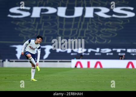 Tottenham Hotspur Stadium, London, Großbritannien. Februar 2021, 28th. English Premier League Football, Tottenham Hotspur gegen Burnley; Son Heung-Min von Tottenham Hotspur zeigt Anzeichen einer Verletzung Kredit: Action Plus Sports/Alamy Live News Stockfoto