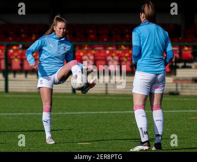 Loughborough, Großbritannien. Februar 2021, 28th. Crystal Palace Spieler wärmen sich während des FA Womens Championship League Spiels zwischen Leicester City und Crystal Palace im Farley Way Stadium in Loughborough, England auf. Kredit: SPP Sport Presse Foto. /Alamy Live Nachrichten Stockfoto