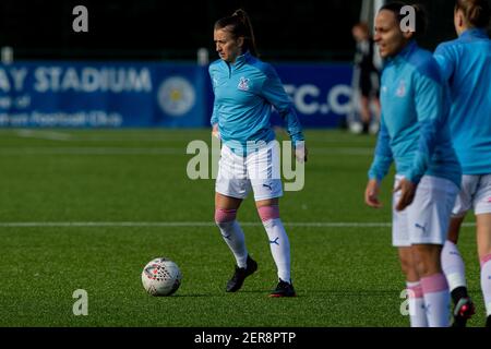 Loughborough, Großbritannien. Februar 2021, 28th. Crystal Palace Spieler wärmen sich während des FA Womens Championship League Spiels zwischen Leicester City und Crystal Palace im Farley Way Stadium in Loughborough, England auf. Kredit: SPP Sport Presse Foto. /Alamy Live Nachrichten Stockfoto