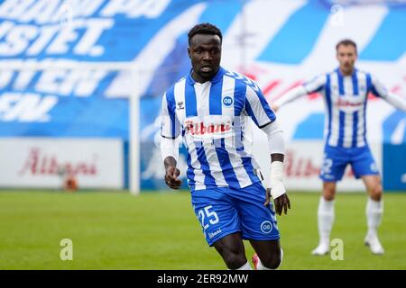 Odense, Dänemark. Februar 2021, 28th. Moses Opondo (25) von ob beim Superliga-Spiel 3F zwischen Odense Boldklub und dem FC Randers im Nature Energy Park in Odense. (Foto Kredit: Gonzales Foto/Alamy Live News Stockfoto