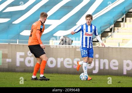 Odense, Dänemark. Februar 2021, 28th. Mikkel Hyllegaard (26) von ob beim Superliga-Spiel 3F zwischen Odense Boldklub und dem FC Randers im Nature Energy Park in Odense. (Foto Kredit: Gonzales Foto/Alamy Live News Stockfoto