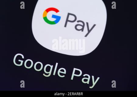 Eine Makro-Nahaufnahme der Google Pay App auf einem Smartphone-Bildschirm. Google Pay ist eine digitale Wallet-Plattform und Online-Zahlungssystem von Google entwickelt Stockfoto