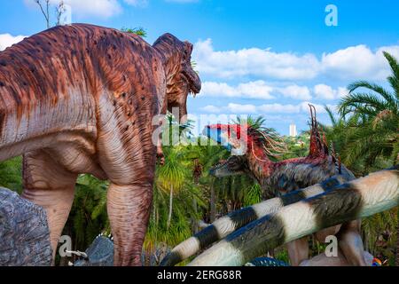 Nong Nooch Garden, PATTAYA, THAILAND - 1. April 2020: Dinosaur Valley? In Nong Nooch Tropical Botanical Garden, Pattaya, Thailand. Stockfoto