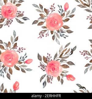 Aquarell nahtloses Muster aus rosa erröten Rosen Blumen und grau braun neutral verblasste Blätter. Blumensträuße, Blütenblätter blühen. Elegante Gartenblüten für die Texti Stockfoto