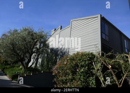 West Hollywood, California, USA 28th February 2021 EINE allgemeine Sicht der Atmosphäre des Schauspielers Stacy Keach's ehemaliges Zuhause/Residenz in der 880 Hilldale Avenue am 28. Februar 2021 in West Hollywood, Kalifornien, USA. Foto von Barry King/Alamy Stockfoto Stockfoto