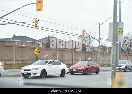 Brampton, ONTARIO/KANADA - 28th Sonntag, 2021. Februar : die indische Diaspora in Kanada organisiert eine Tiranga-Kundgebung für stärkere Verbindungen zwischen Indien und Kanada zu einer Zeit, in der Indien Kanada mit Impfstoffen im Wert von #COVID19 in Brampton, Kanada, hilft. Stockfoto