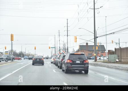 Brampton, ONTARIO/KANADA - 28th Sonntag, 2021. Februar : die indische Diaspora in Kanada organisiert eine Tiranga-Kundgebung für stärkere Verbindungen zwischen Indien und Kanada zu einer Zeit, in der Indien Kanada mit Impfstoffen im Wert von #COVID19 in Brampton, Kanada, hilft. Stockfoto