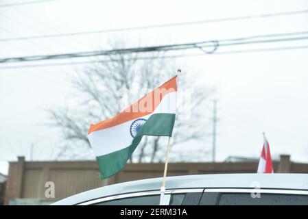 Brampton, ONTARIO/KANADA - 28th Sonntag, 2021. Februar : die indische Diaspora in Kanada organisiert eine Tiranga-Kundgebung für stärkere Verbindungen zwischen Indien und Kanada zu einer Zeit, in der Indien Kanada mit Impfstoffen im Wert von #COVID19 in Brampton, Kanada, hilft. Stockfoto