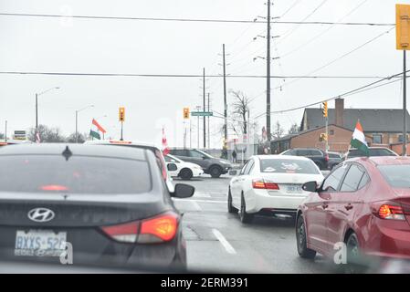 Brampton, ONTARIO/KANADA - 28th Sonntag, 2021. Februar : die indische Diaspora in Kanada organisiert eine Tiranga-Kundgebung für stärkere Verbindungen zwischen Indien und Kanada zu einer Zeit, in der Indien Kanada mit Impfstoffen im Wert von #COVID19 in Brampton, Kanada, hilft. Stockfoto