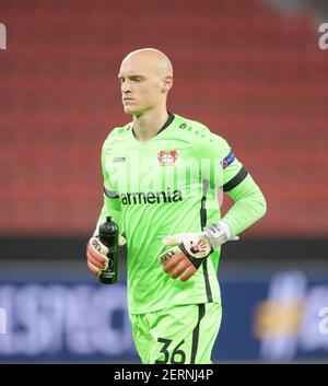 Leverkusen, Deutschland. 25th Feb, 2021. Goalwart Niklas LOMB (LEV) Fußball Europa League, 16. Finale Rückspiel, Bayer 04 Leverkusen (LEV) - Junge Jungen Bern 0: 2, am 02.25.2021 in Leverkusen/Deutschland. â Nutzung weltweit Credit: dpa/Alamy Live News Stockfoto