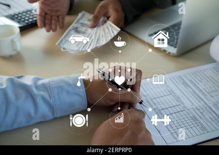 Man Dollar Geld Korruption Analyse Wachstum Gewinn Finanzhandel Fonds Und Geldwechsel US-Dollar Korruption Konzept Stockfoto