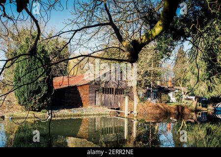 Maidenhead, Berkshire, Großbritannien, Freitag, 26/02/2021, Peter Freebody's, Werkstatt und Bootsreparatur von Redundent, allgemeine Ansicht, Boulters Lock Stockfoto