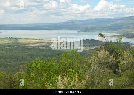 Landschaftlich schöner Blick auf den Elementaita See gegen Berge in Naivasha, Kenia Stockfoto