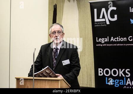 Lord Tom McNally (ehemaliger Minister für Rechtshilfe und liberaler dem-Führer in den Lords) beim Empfang für die Veröffentlichung des Low Commission-Berichts, Ta Stockfoto