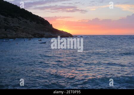 Sonnenuntergangspanorama auf der Insel Elba, Toskana, Italien Stockfoto