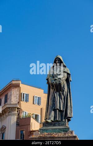 Statue von Giordano Bruno, von Ettore Ferrari, Campo de' Fiori Platz, Rom, Italien Stockfoto