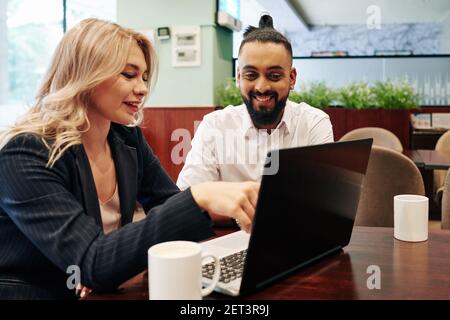 Unternehmertreffen im Café Stockfoto