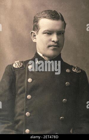 Russland - CA. 1910-1918: Schöner junger Mann polytechnicum technische Universität Student. Russische antike Foto Carte de Viste Kabinettkarte. Edwardian Stockfoto