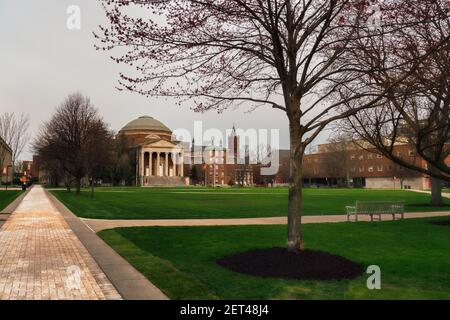 Hendrick's Chapel auf der Syracuse University Quad auf einem bewölkten Wintermorgen Stockfoto