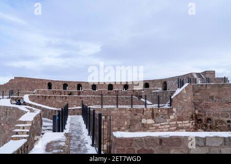 Das Schloss Ankara ist im Winter eine beliebte Touristenattraktion. Ankara, Türkei. Stockfoto