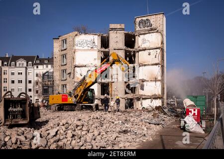 Abriss der ehemaligen Baustelle der Zürcher Versicherungsgesellschaft in der Riehler Straße, Köln. Abriss des bisherigen Buerogebaeudeareal Stockfoto