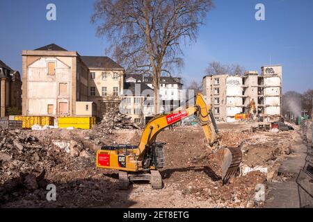 Abriss der ehemaligen Baustelle der Zürcher Versicherungsgesellschaft in der Riehler Straße, Köln. Abriss des bisherigen Buerogebaeudeareal Stockfoto