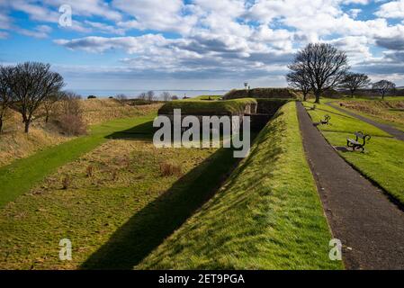 Die elisabethanische Stadtmauer, die Englands nördlichste Stadt umgibt, Berwick upon Tweed, Northumberland, England, Großbritannien Stockfoto