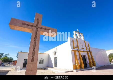 Trincheras, Mexiko. Gemeinde oder Stadt Trincheras, nördlich des Staates Sonora. Es grenzt an die Gemeinde Altar, Pitiquito und Tubutama. Sonoran Desert, Mexiko. (Foto von Luis Gutierrez / Norte Photo) Trincheras, Mexiko. Comunidad o pueblode Trincheras, localizado al norte del estado de Sonora. Colinda con el municipio de Altar, Pitiquito y Tubutama. Desierto de Sonora, Mexiko. (Foto von Luis Gutierrez / Norte Photo) Stockfoto