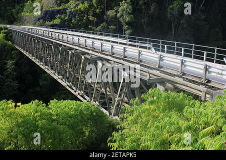 Die Mubi-Brücke in der Nähe der Pimaga-Station in South Highlands, Papua-Neuguinea. Stockfoto
