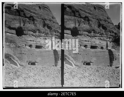 Petra (Wadi Musa). El-Habis Bereich. Die unvollendete Grab. Übersicht Methode der Anfang von oben und unten arbeiten. El-Habis Stockfoto