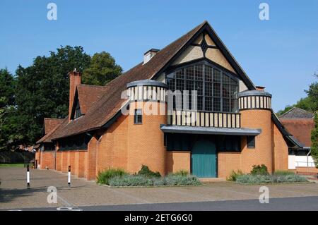 Die viktorianische Dorfhalle, die vor über 100 Jahren im Hampshire Dorf Hartley Wintney erbaut wurde. Stockfoto