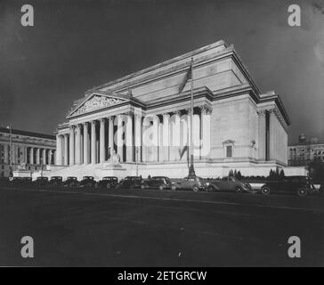 Foto der Constitution Avenue Seite des National Archives Building, Washington, D.C. Stockfoto