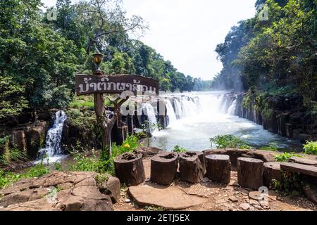 Tad pha suam Wasserfall, Champasak, im Süden von Laos. Stockfoto