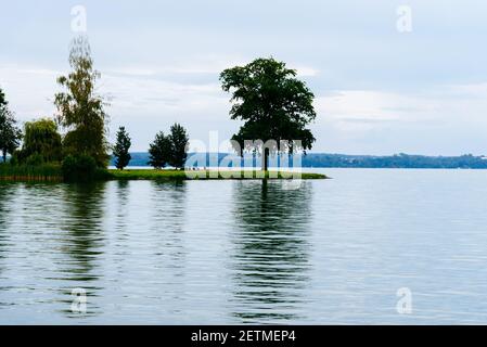 Malerischer Blick auf Schweriner Innensee See vom Schweriner Schloss, Deutschland Stockfoto