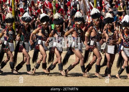 Nagaland, Indien. Kulturaufführung beim Hornbill Festival Stockfoto