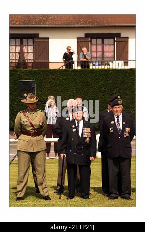 Brittish vetrans bei D Day gedenkfeiern in Colleville - Montgomery (Sword Beach Landing Site) in der Normandie, Frankreich. 5/6/2008 Fotografie von David Sandison The Independent Stockfoto