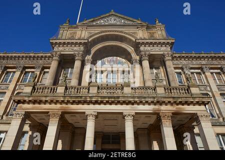 Birmingham City Centre Wahrzeichen Grade II* denkmalgeschützten Ratshaus, Victoria Square, und der Fluss, besser bekannt als die Floozie im Whirlpool Stockfoto