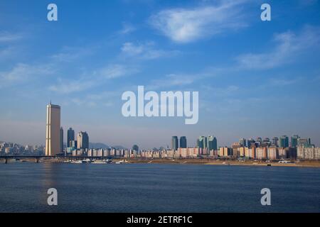 Korea, Seoul, Yeouido, 63 Gebäude - eines der berühmtesten Sehenswürdigkeiten Seouls, an den Ufern des Flusses Hangang Stockfoto