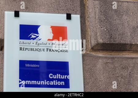 Bordeaux , Aquitaine Frankreich - 12 28 2020 : ministere Kultur Kommunikation französisch Logo und Text Zeichen auf Gebäude bedeutet Ministerium für Kultur und Kommun Stockfoto