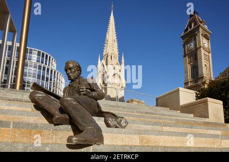 Birmingham Stadtzentrum Wahrzeichen Thomas Attwood in Chamberlain Square Bronze Von Bildhauern Sioban Coppinger Fiona Peever Stockfoto