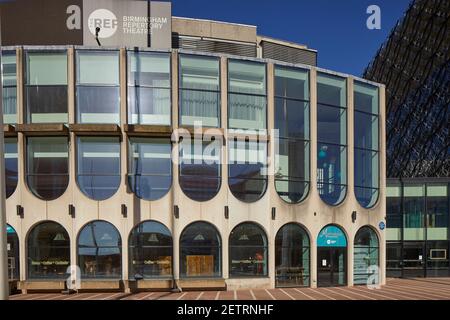 Birmingham Stadtzentrum Wahrzeichen Repertory Theater in Centenary Square by Architekt Graham Winteringham und Keith Williams Architects Stockfoto