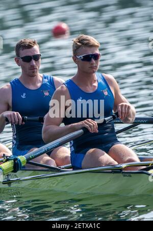 Linz, Österreich, Dienstag, 27th. Aug 2019, FISA-Ruderweltmeisterschaft, Regatta, USA M4-, links, Andrew REED, Clark DEAN, wegziehen, vom Startponton, im Repechage, [Pflichtkredit; Peter SPURRIER/Intersport Images] 10:06:27 27.08.19 Stockfoto