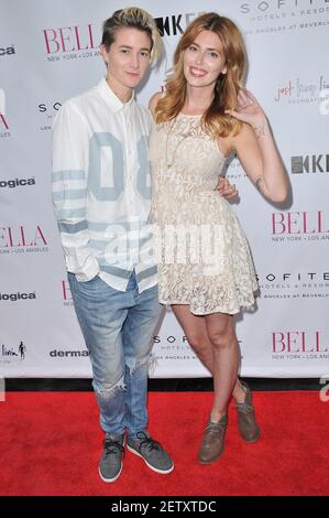(L-R) MAV Viola und Diora Baird kommen bei der BELLA Los Angeles Summer