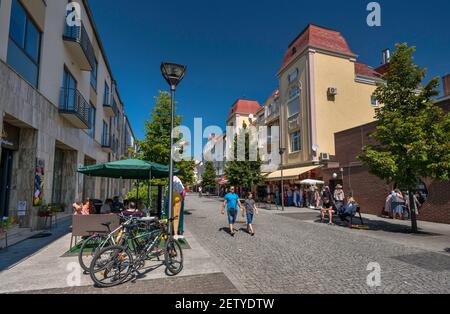 Rakoczi utca, Fußgängerzone im Kurort Heviz, Balaton Gebiet, Zentral Transdanubien, Ungarn, Mitteleuropa Stockfoto