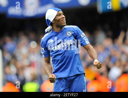 PREMIERSHIP FUSSBALL. CHELSEA V WIGAN. CHELSEA GEWINNT DIE MEISTERSCHAFT. drogba nach dem Spiel. 8/5/2010. BILD DAVID ASHDOWN Stockfoto