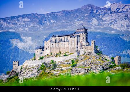 Sion, Schweiz. Notre-Dame de Valere, befestigte Kirche im Kanton Wallis, Schweizer mittelalterliches Wahrzeichen. Stockfoto