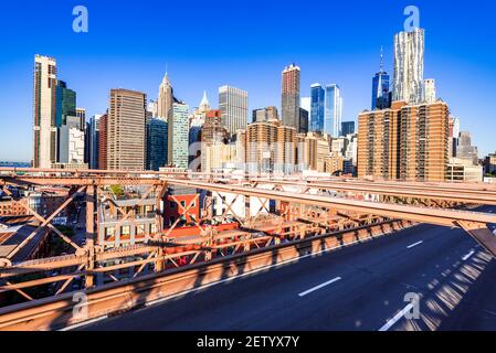 New York, Brooklyn Bridge - Downtown of Manhattan, New York Stadt architektonische Landschaft in den Vereinigten Staaten von Amerika.