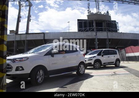 Sao Paulo, Sao Paulo, Brasilien. März 2021, 2nd. (INT) Gouverneur von Sao Paulo besucht Drive-Thru COVID-19 Impfzentrum . 2. März 2021, Sao Paulo, Brasilien: Der Gouverneur von Sao Paulo, Joao Doria, war in einem Drive-Thru-Impfzentrum COVID-19 im Morumbi-Stadion in Sao Paulo, mit der Anwesenheit des Präsidenten des Fußballteams von Sao Paulo, Julio Casares und des kommunalen Gesundheitsministers Edson Aparecido. Kredit: Leco Viana Fotos Kredit: Leco Viana/TheNEWS2/ZUMA Wire/Alamy Live Nachrichten Stockfoto